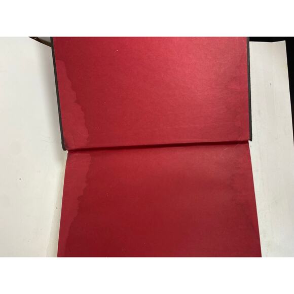 The New Annotated Dracula by Bram Stoker - Picture 3 of 8